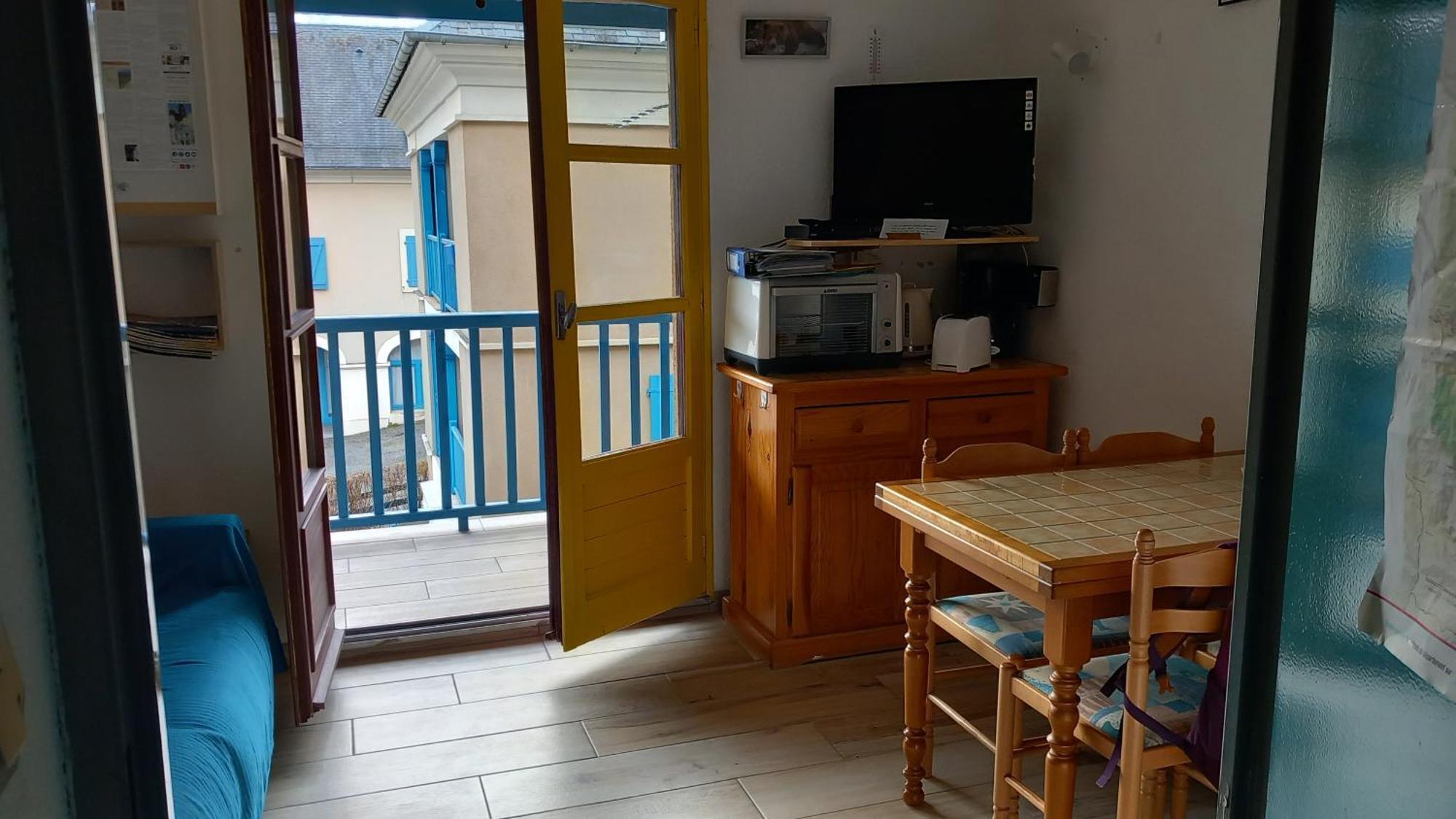 Joli studio avec balcon donnant sur la montagne Sainte-Marie-de-Campan Esterno foto